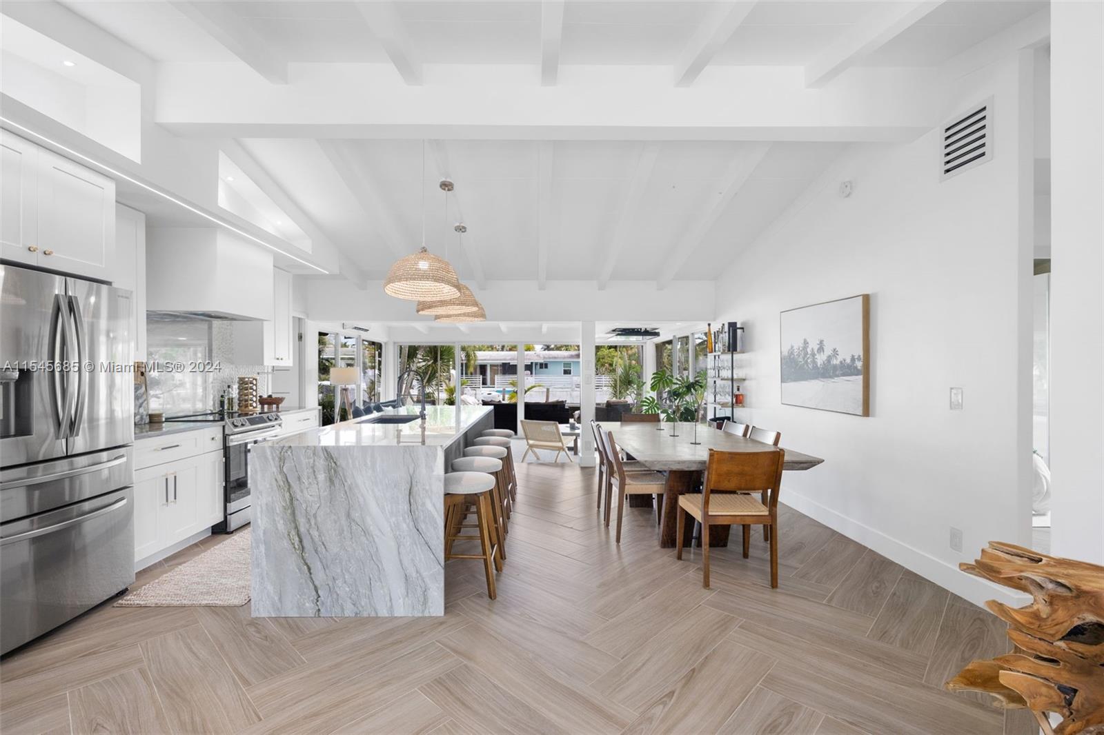 2554 Tortugas Ln