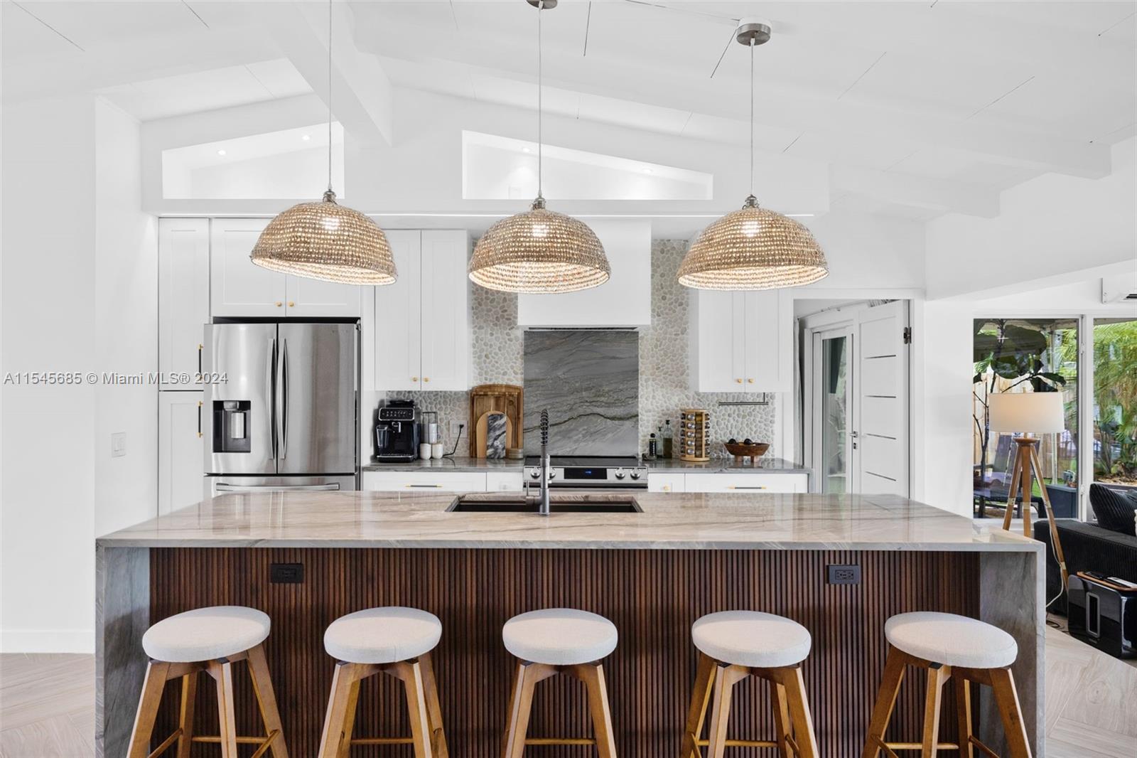 2554 Tortugas Ln