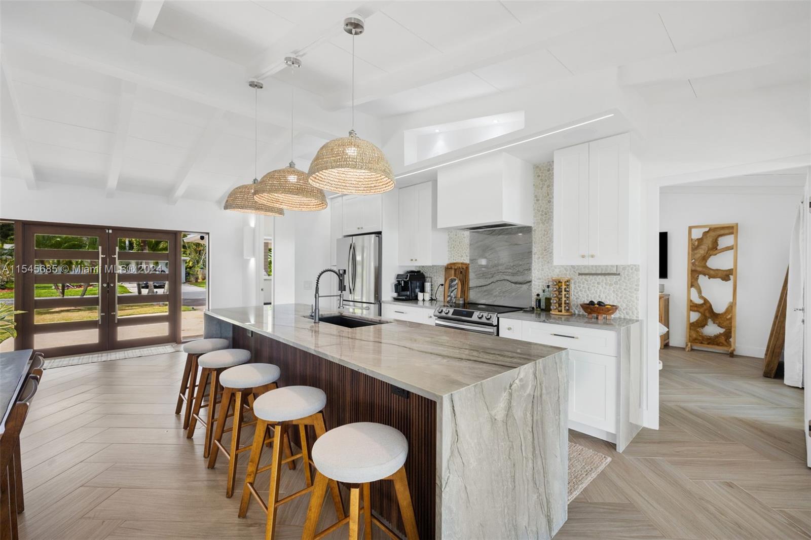2554 Tortugas Ln