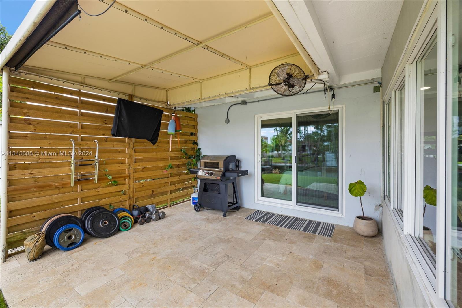 2554 Tortugas Ln