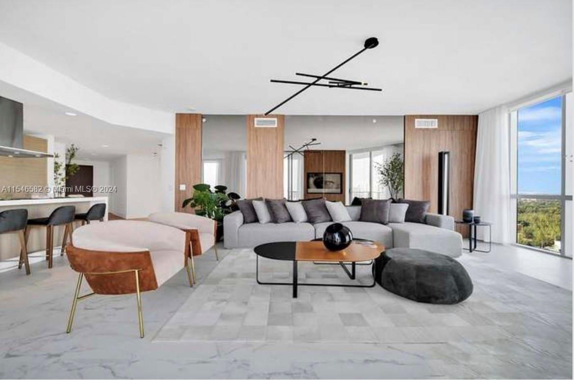 17111 Biscayne Blvd # 2209