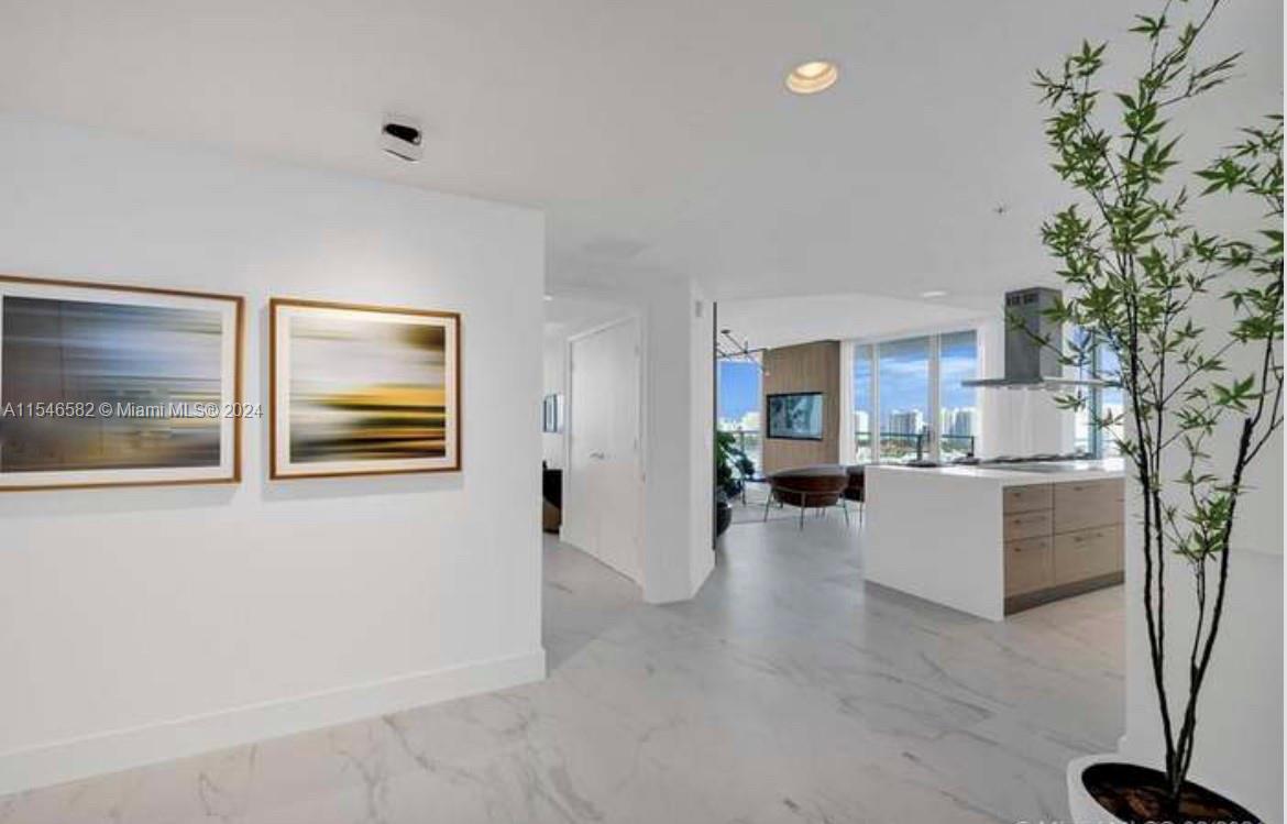 17111 Biscayne Blvd # 2209