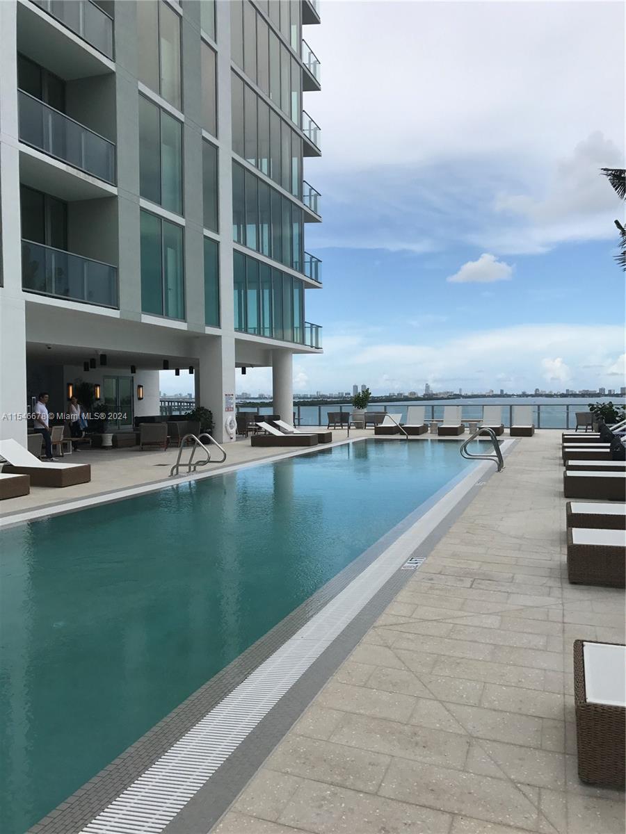 2900 NE 7 Ave # 703
