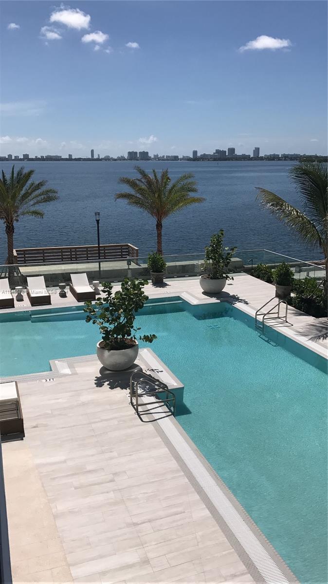 2900 NE 7 Ave # 703