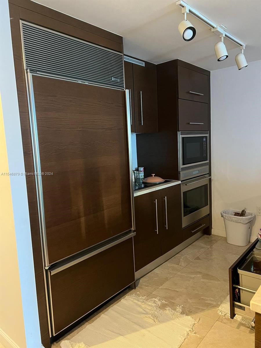 475 BRICKELL AVE # 3412