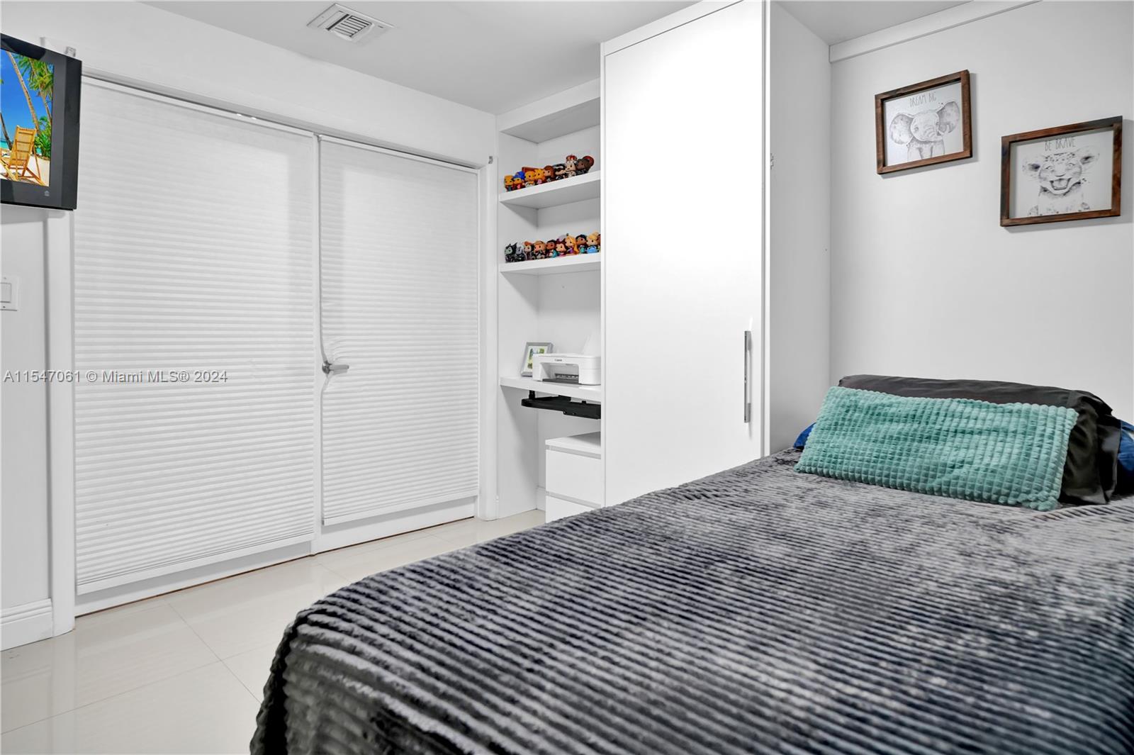 1900 N Bayshore Dr # 4015