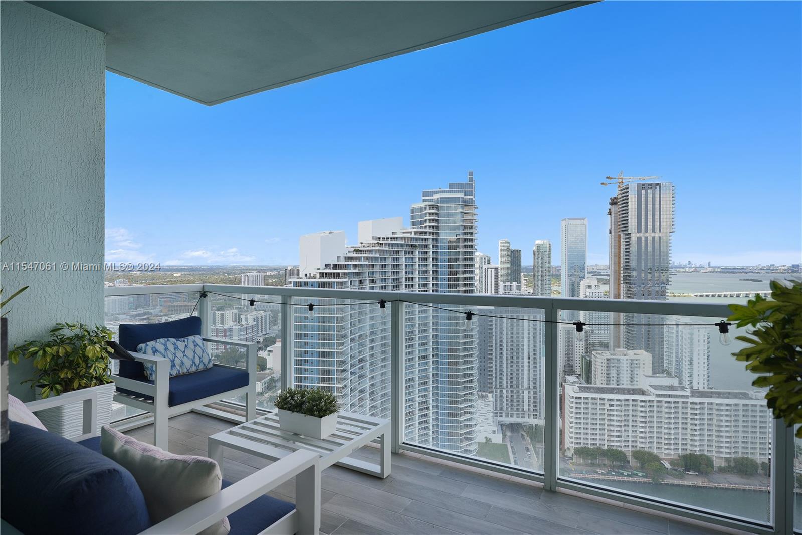 1900 N Bayshore Dr # 4015