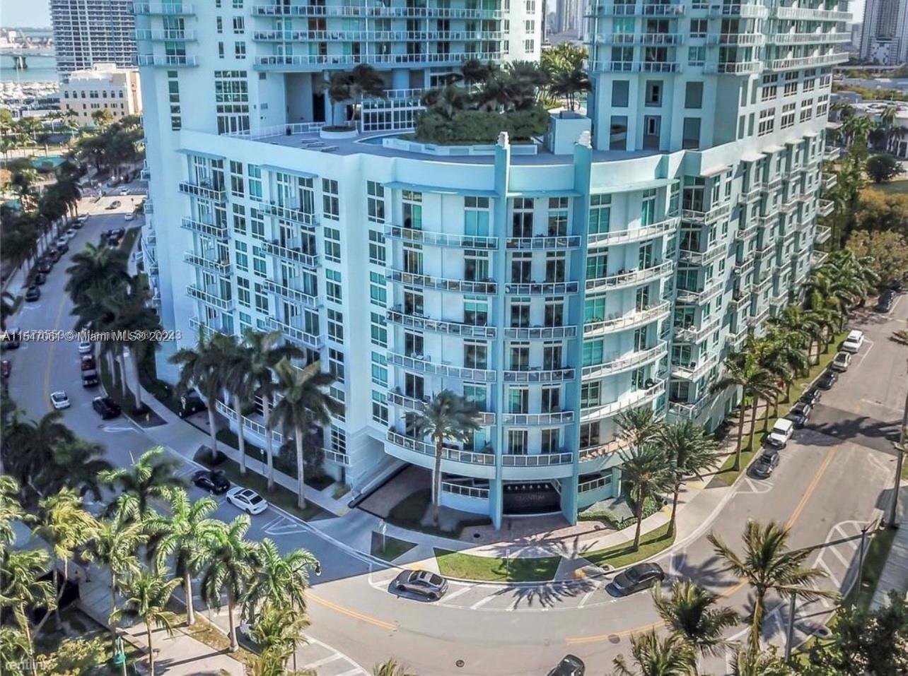 1900 N Bayshore Dr # 4015