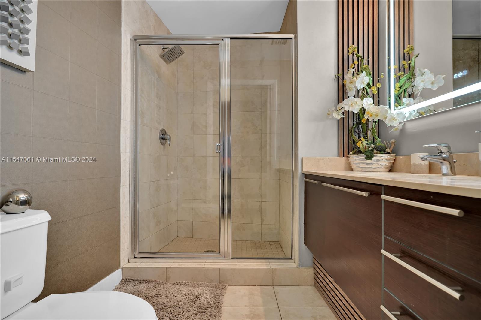 1900 N Bayshore Dr # 4015