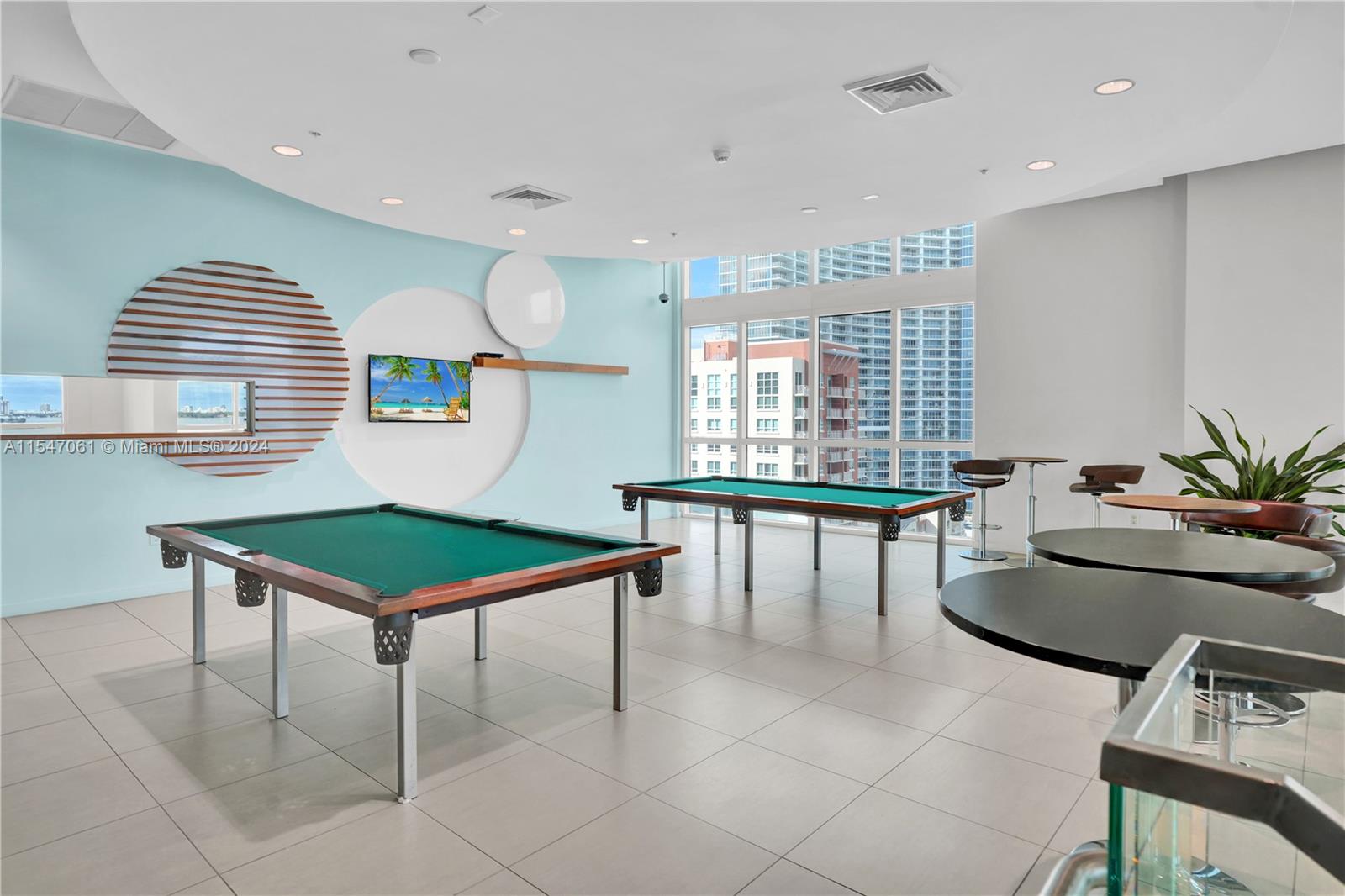 1900 N Bayshore Dr # 4015