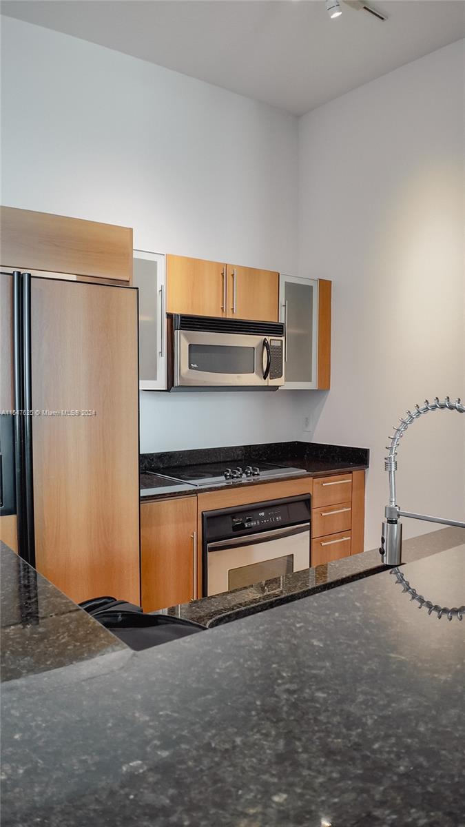 335 S Biscayne Blvd # 10 Unit: UPH-10