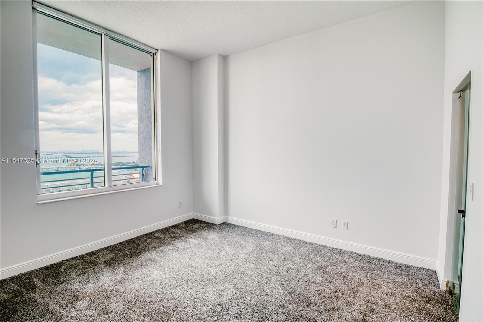 335 S Biscayne Blvd # 10 Unit: UPH-10