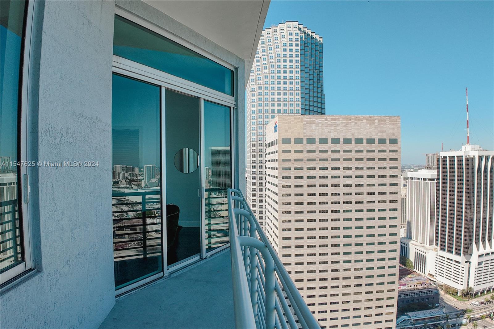 335 S Biscayne Blvd # 10 Unit: UPH-10