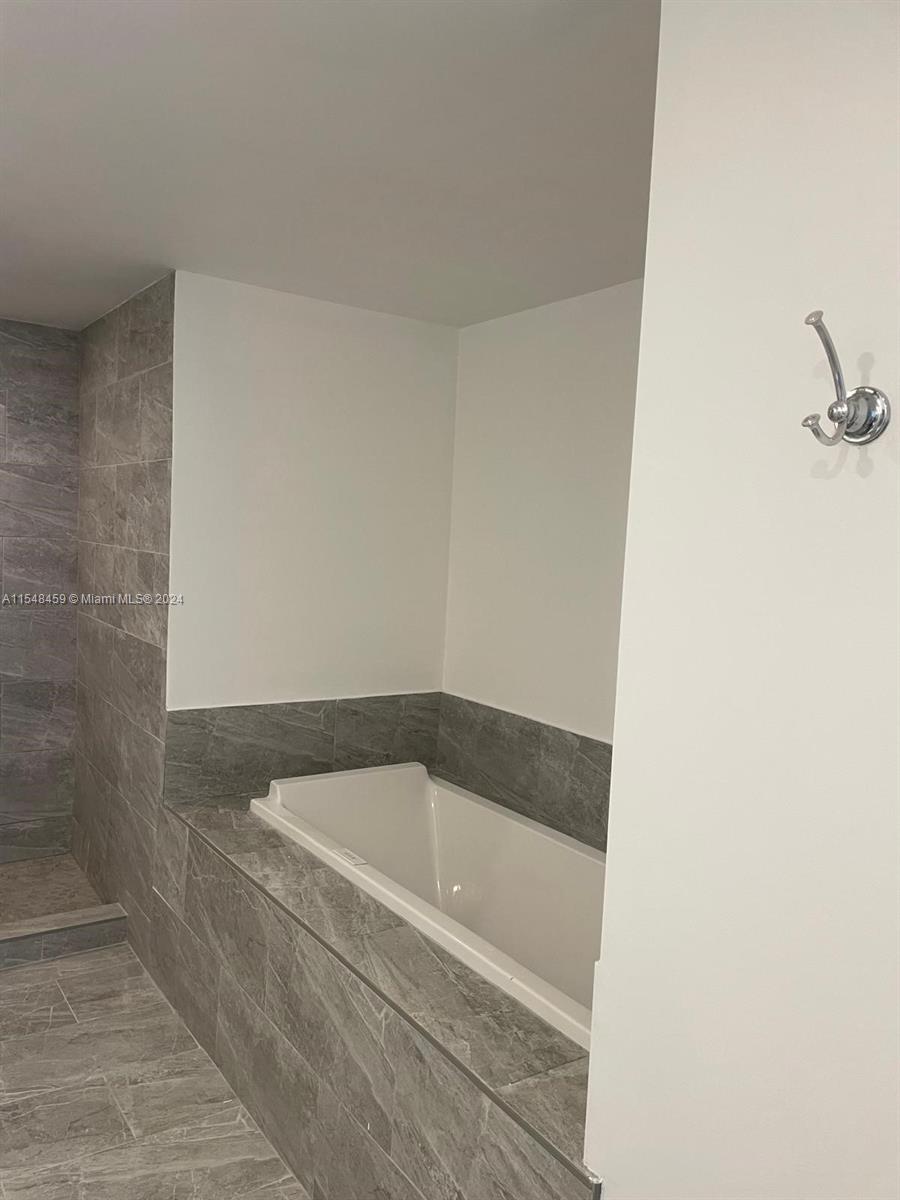 495 BRICKELL AVE # 2310