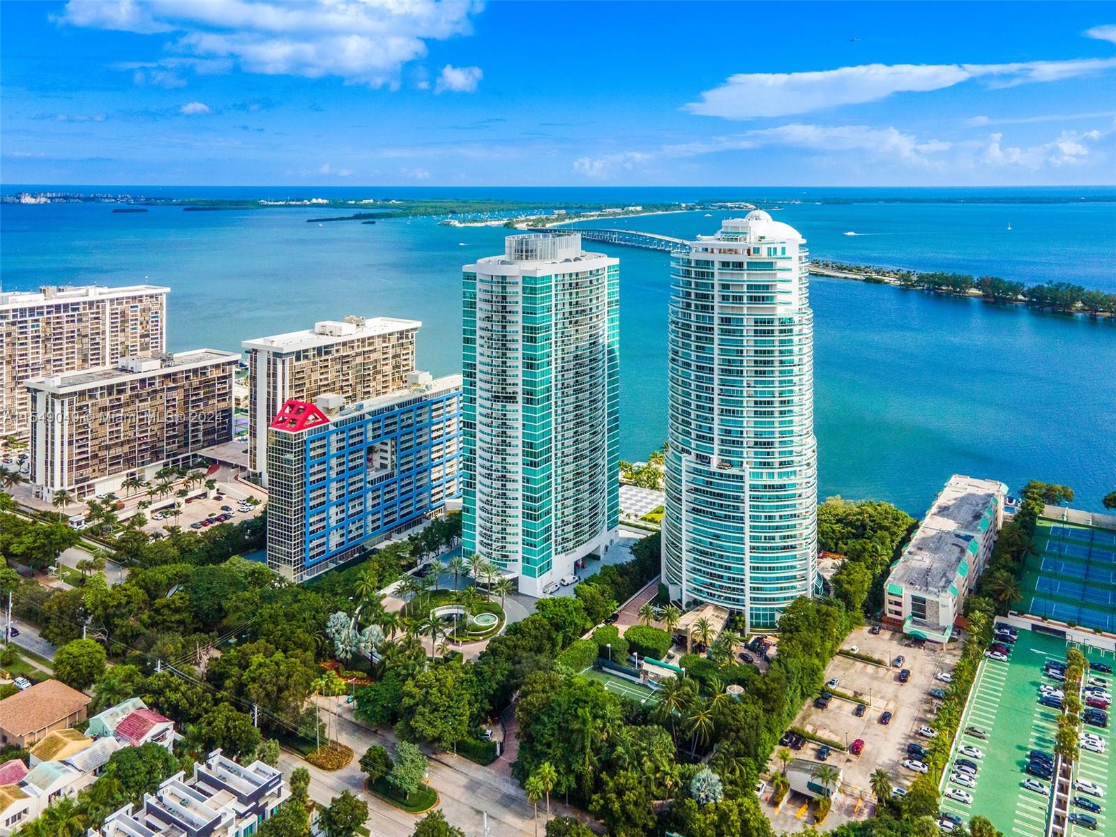 2101 Brickell Ave # 906