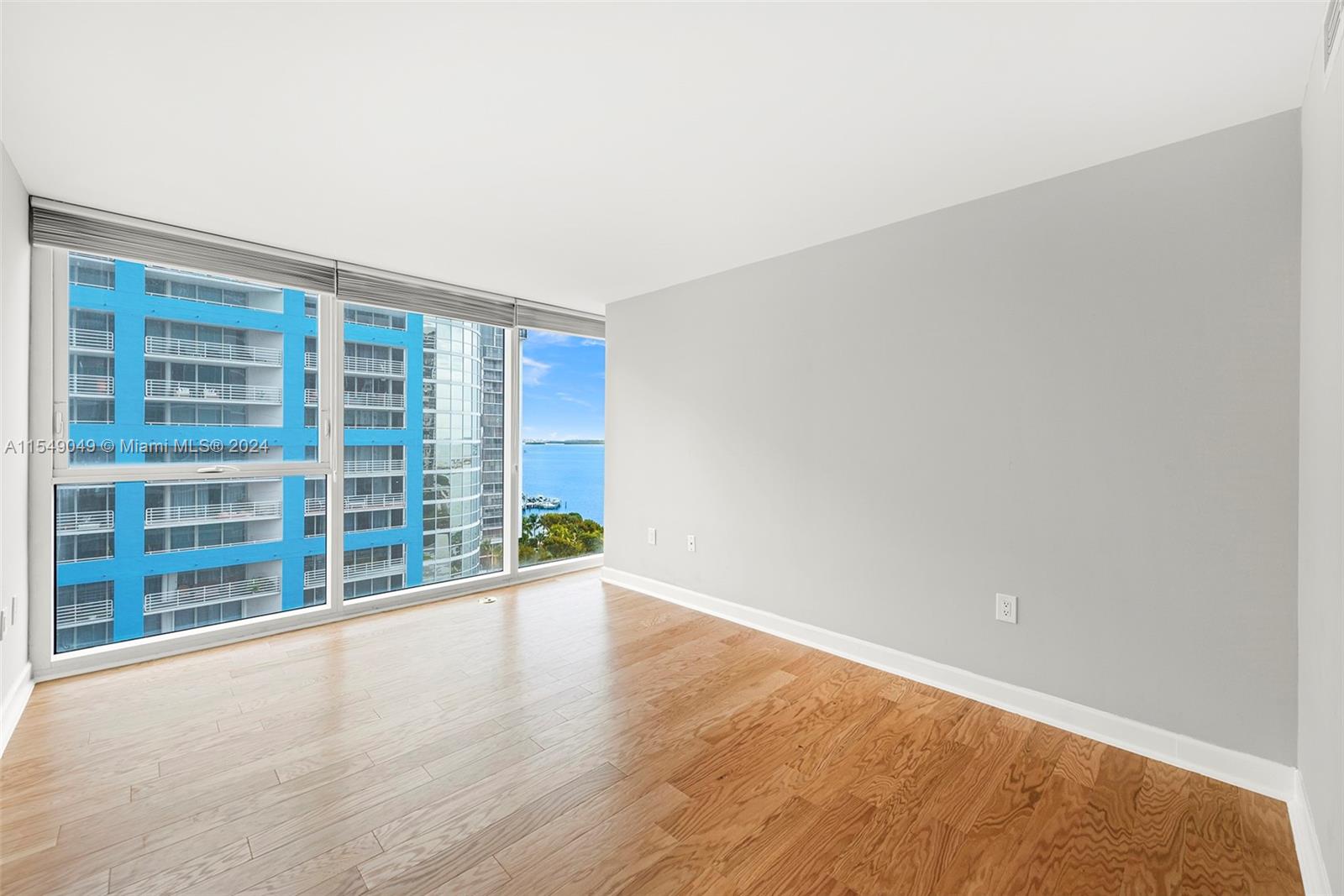 2101 Brickell Ave # 906