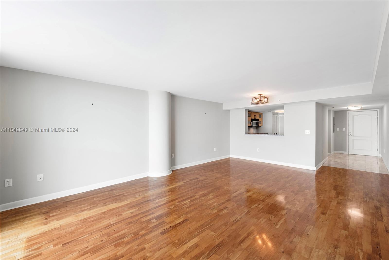 2101 Brickell Ave # 906