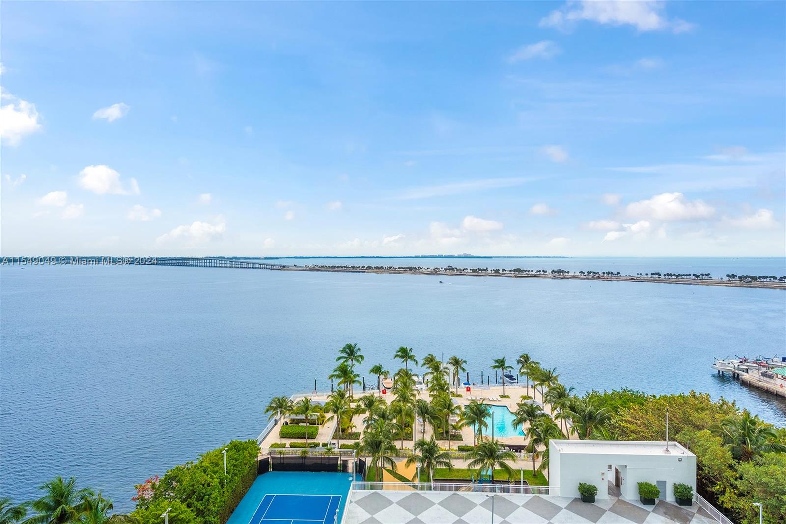 2101 Brickell Ave # 906