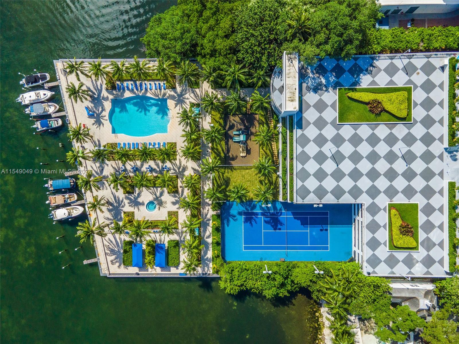 2101 Brickell Ave # 906