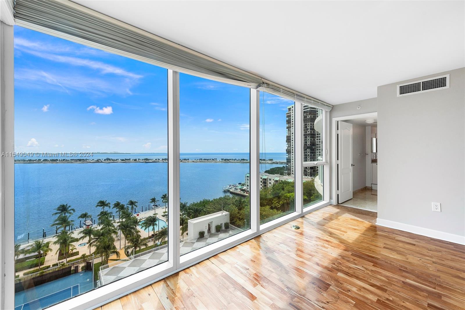2101 Brickell Ave # 906