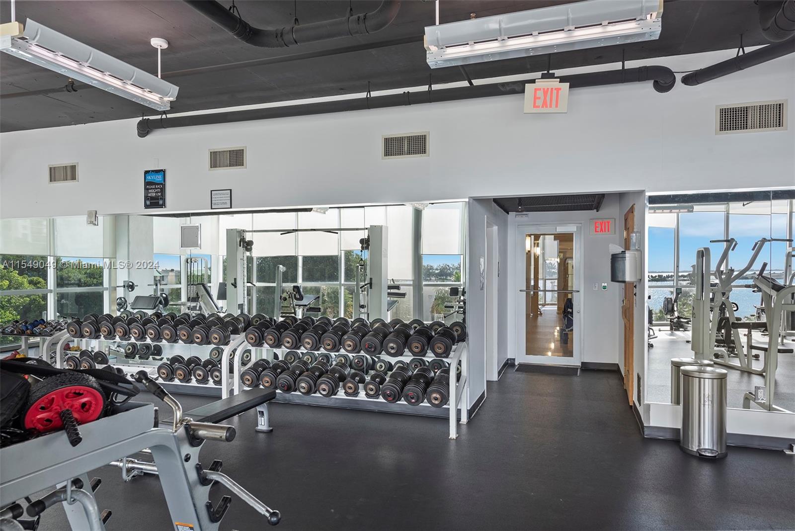 2101 Brickell Ave # 906