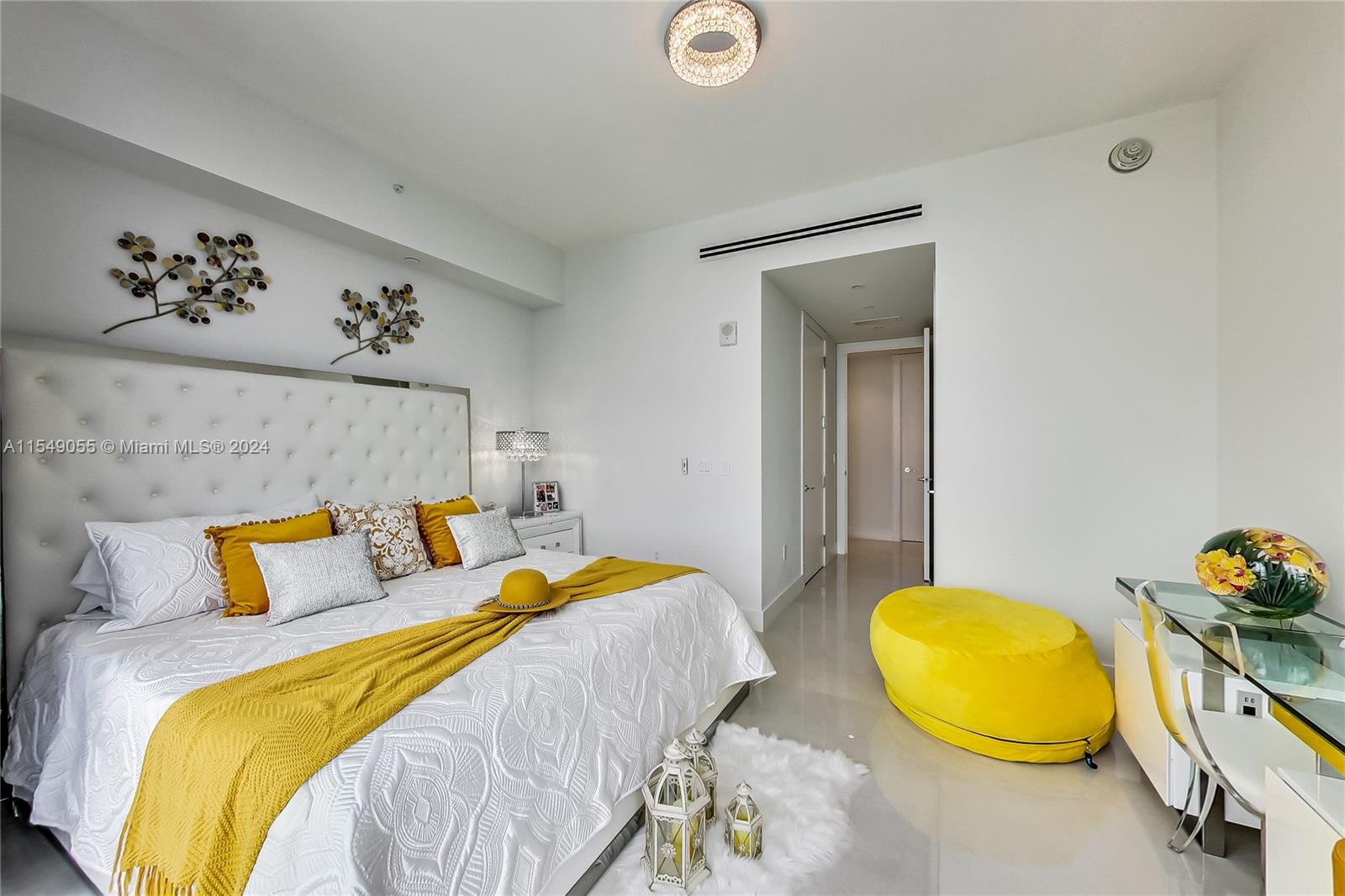 15701 Collins Ave # 2601