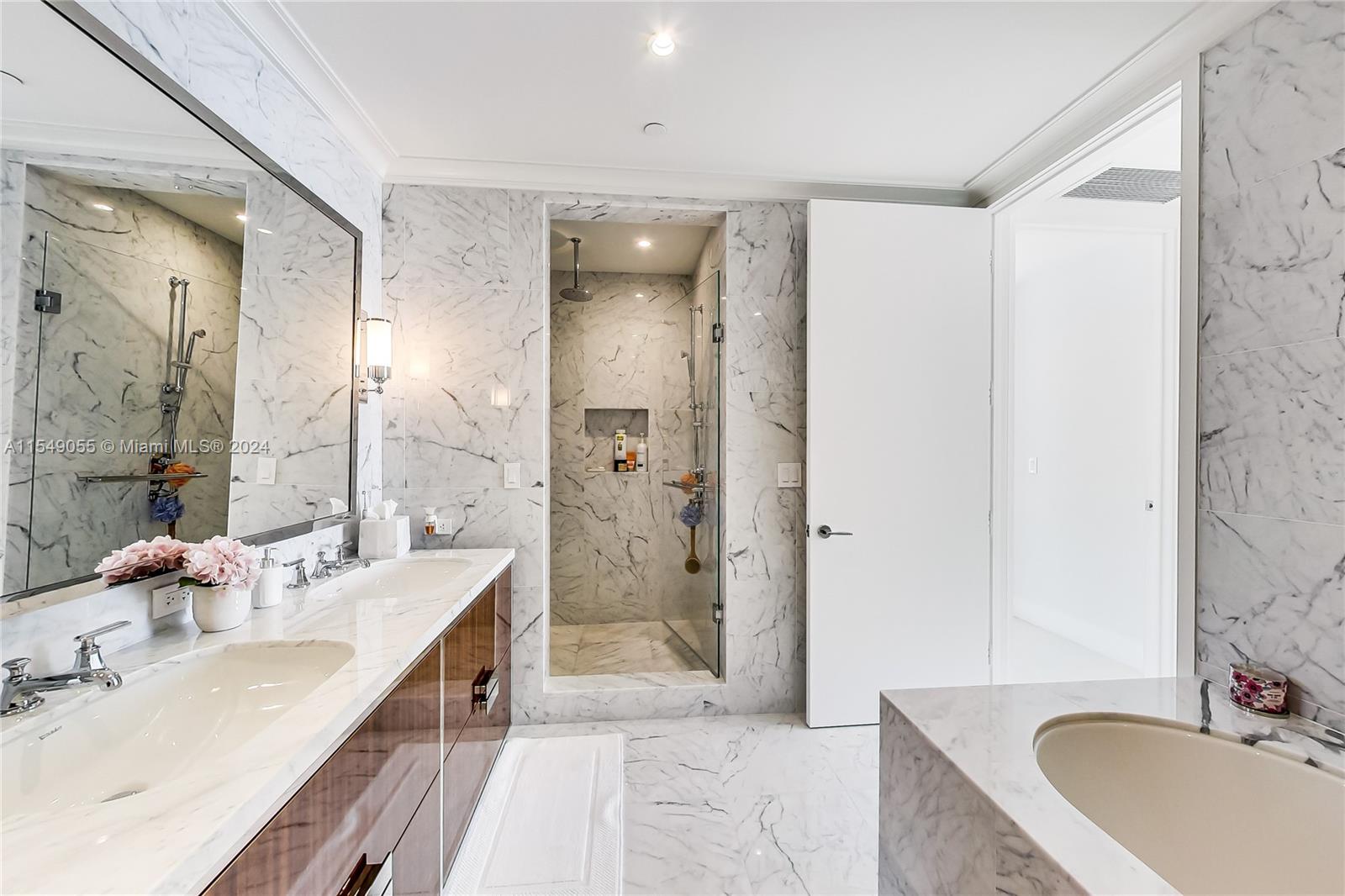 15701 Collins Ave # 2601