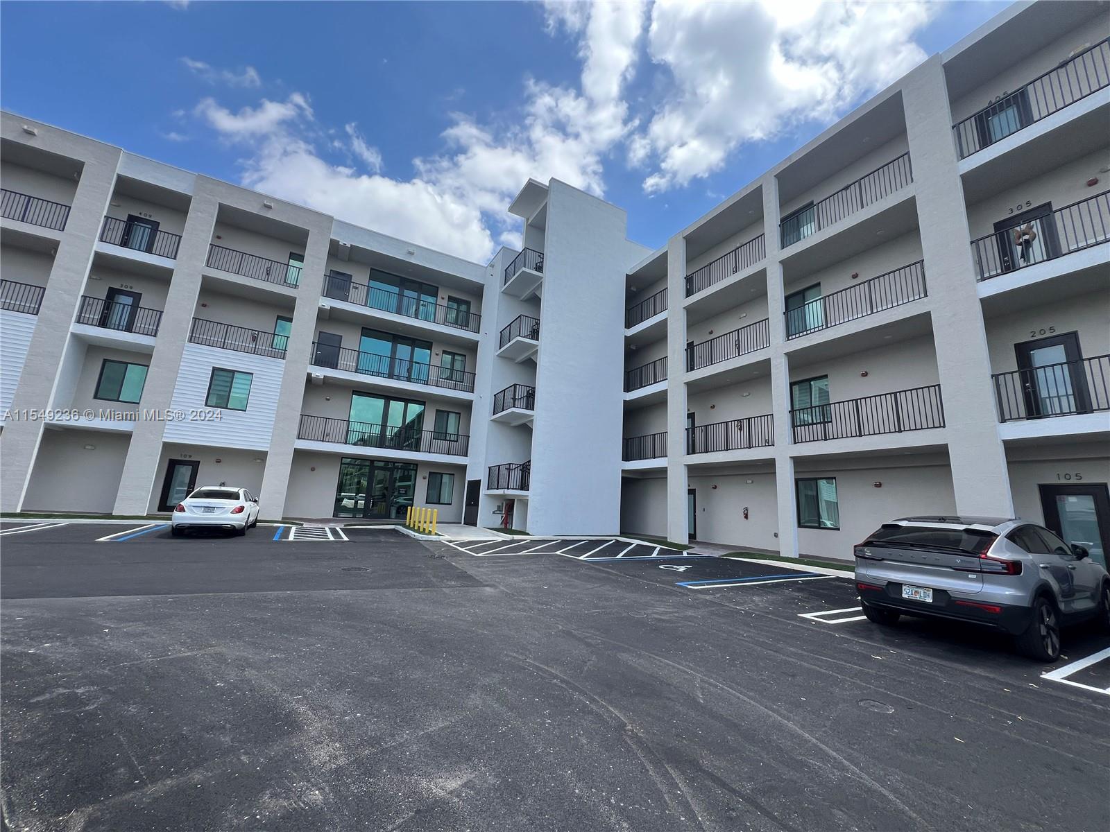 8001 NW 41st St # 406