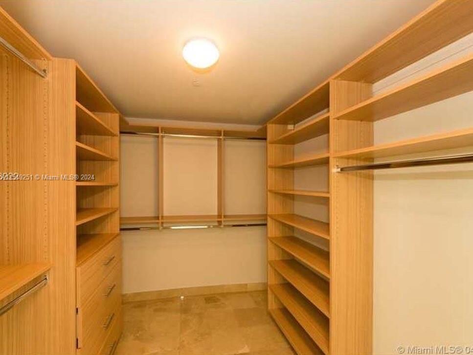 2101 Brickell Ave # 3207