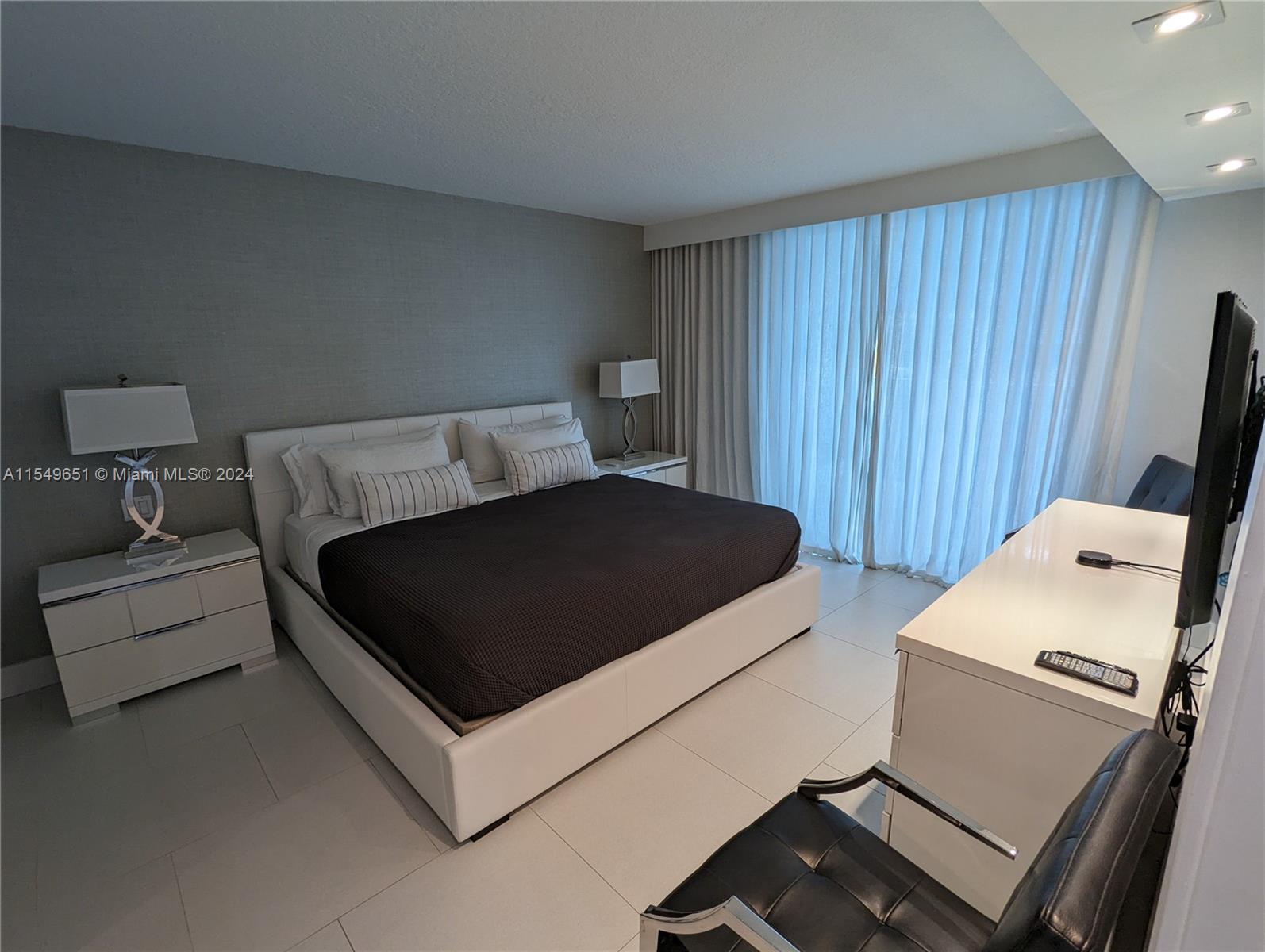 2101 Brickell Ave # 1104
