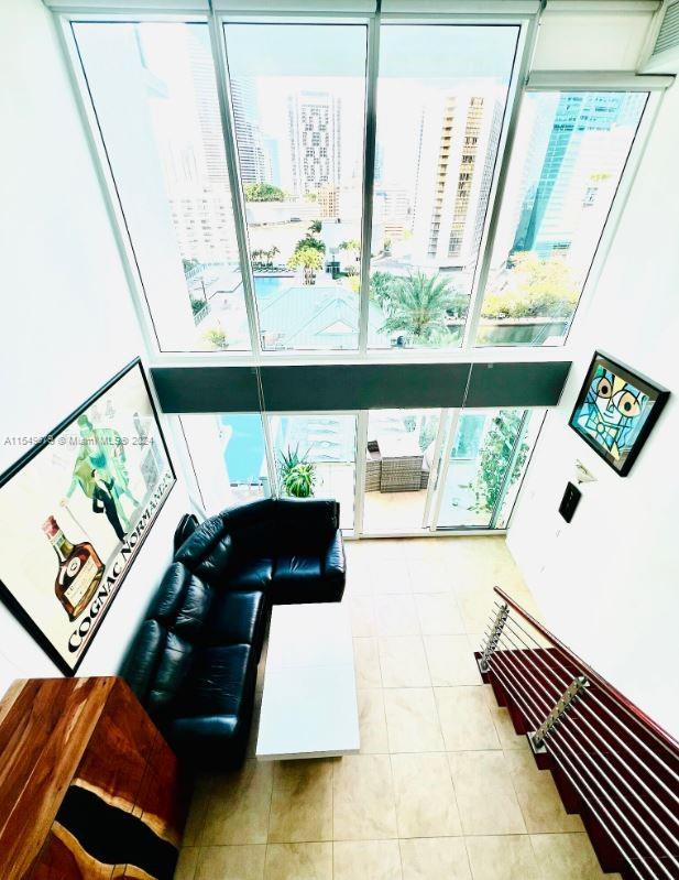 41 SE 5th St # 903