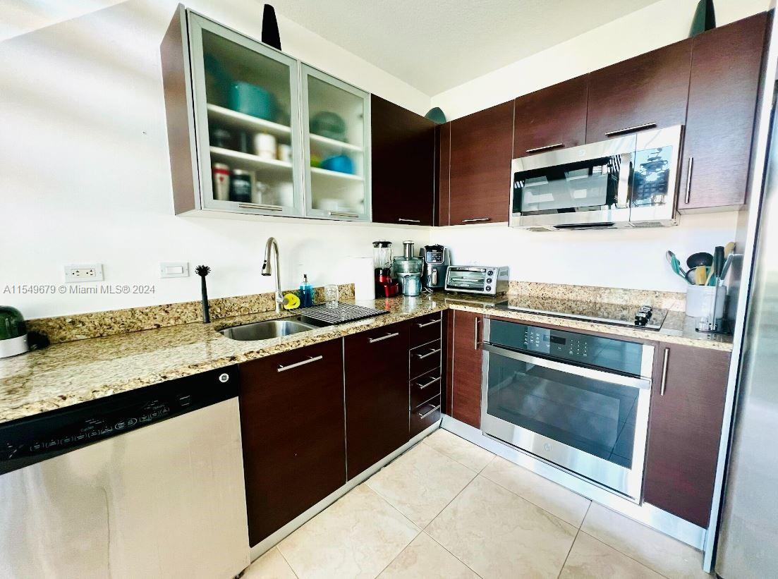 41 SE 5th St # 903