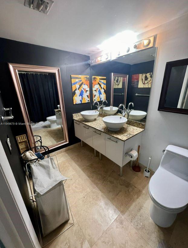 41 SE 5th St # 903