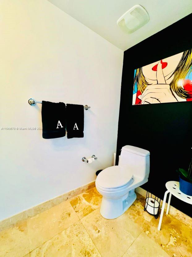 41 SE 5th St # 903