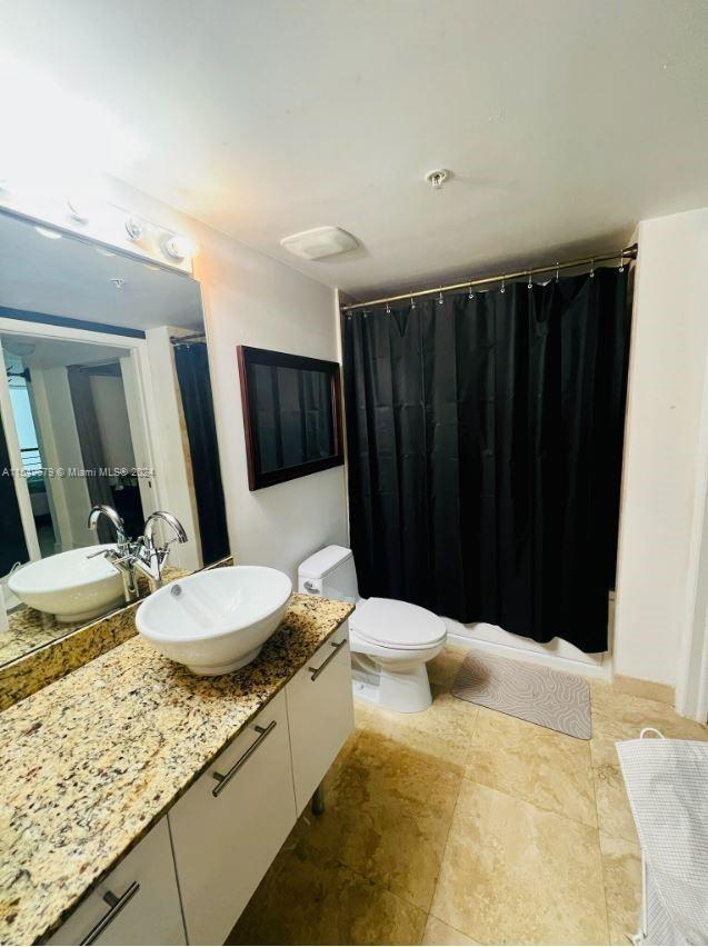 41 SE 5th St # 903