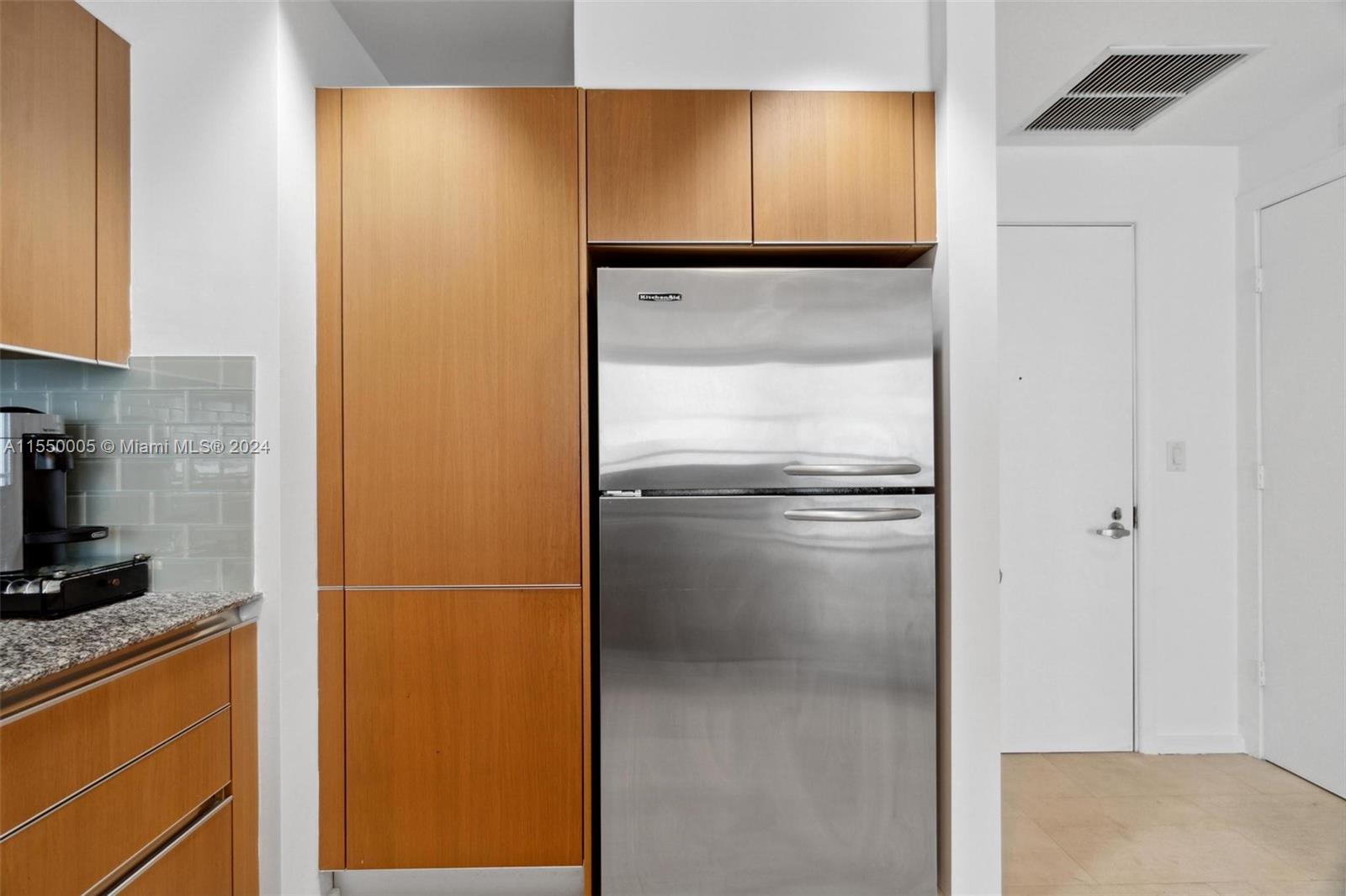 1050 Brickell Ave # 2422