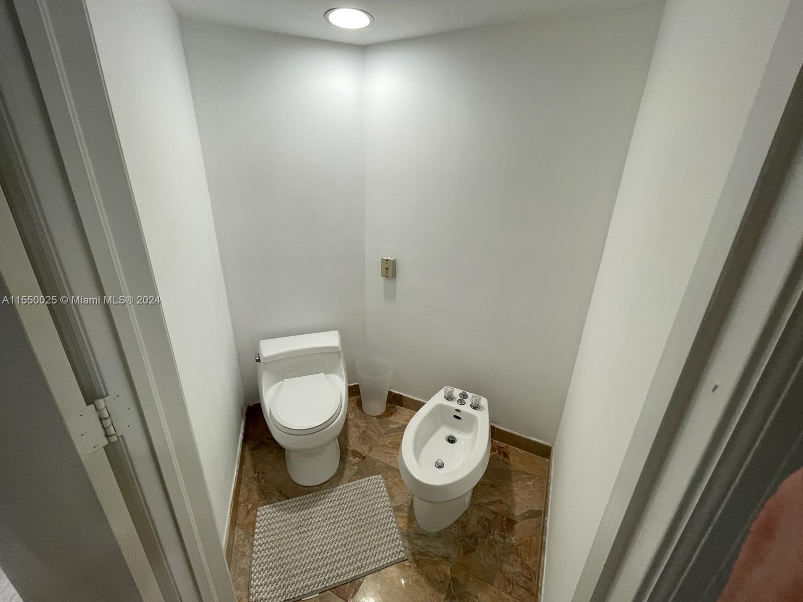 888 Brickell Key Dr # 2509