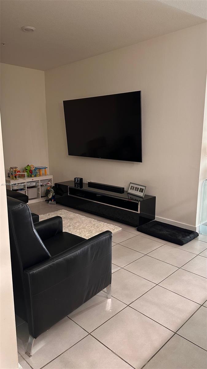 8045 NW 104th Ave # 2