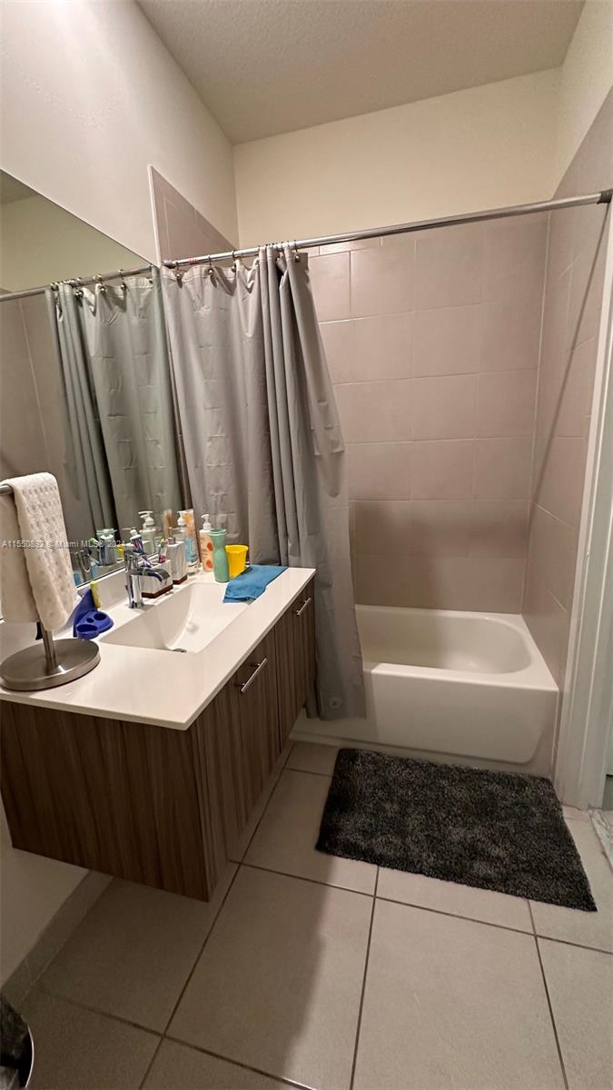 8045 NW 104th Ave # 2