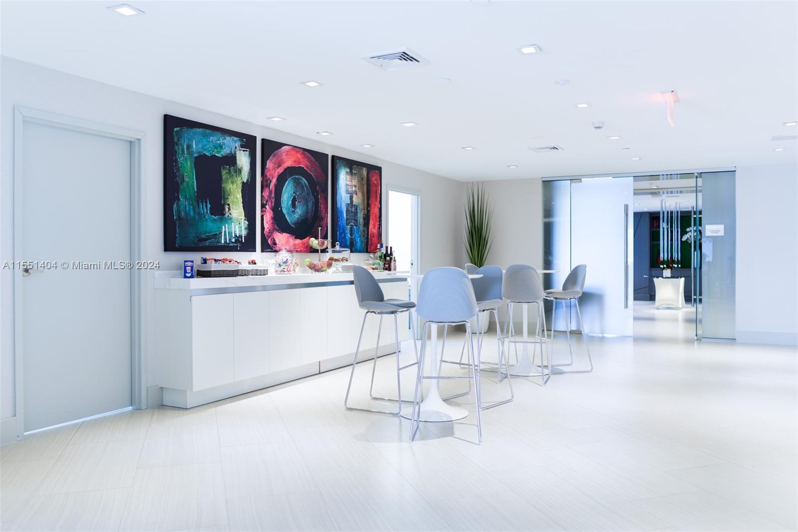 300 Sunny Isles Blvd # 906 Unit: 4-906