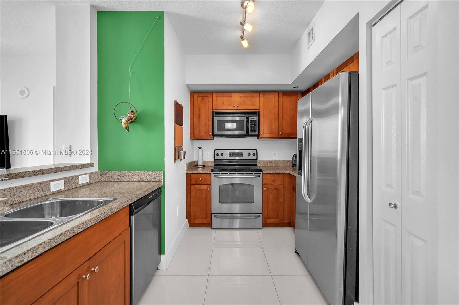 1723 SW 2nd Ave # 1001
