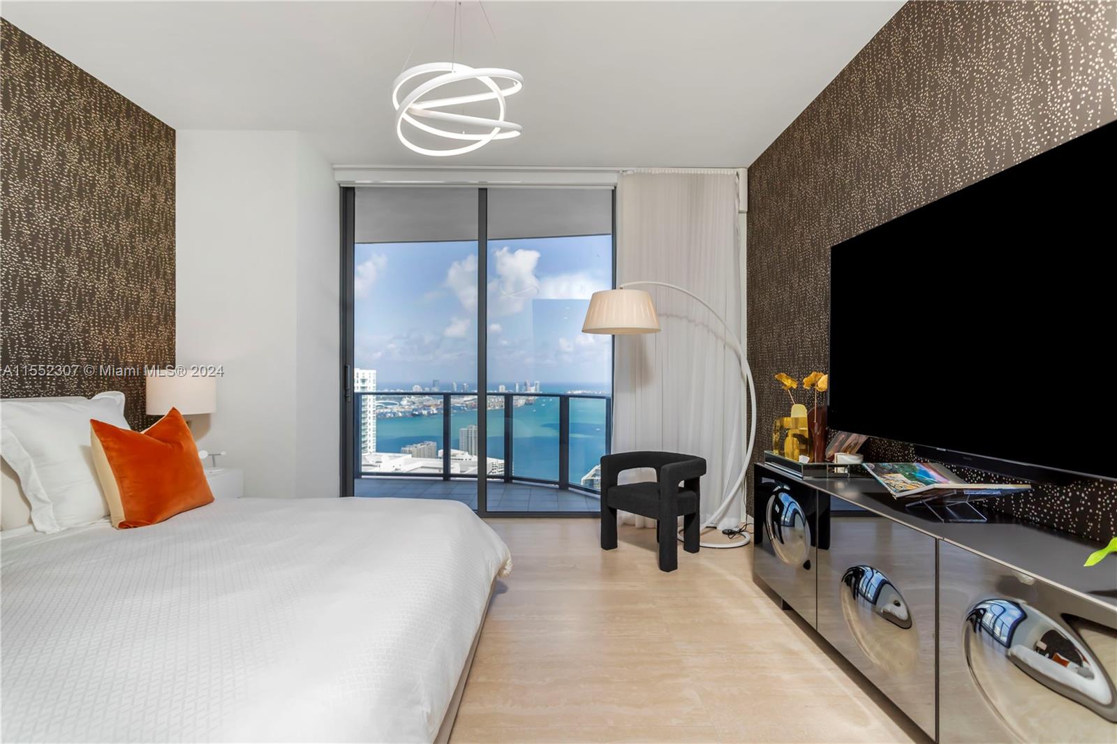 1000 Brickell Plz Unit: PH5703