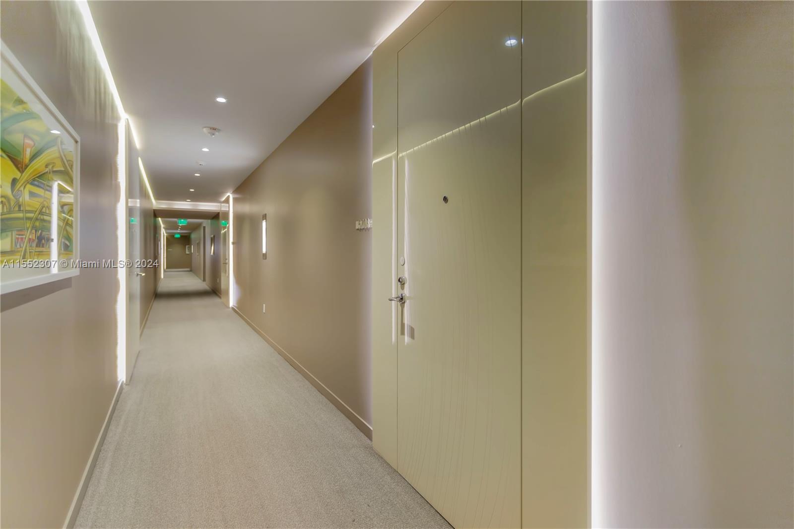 1000 Brickell Plz Unit: PH5703