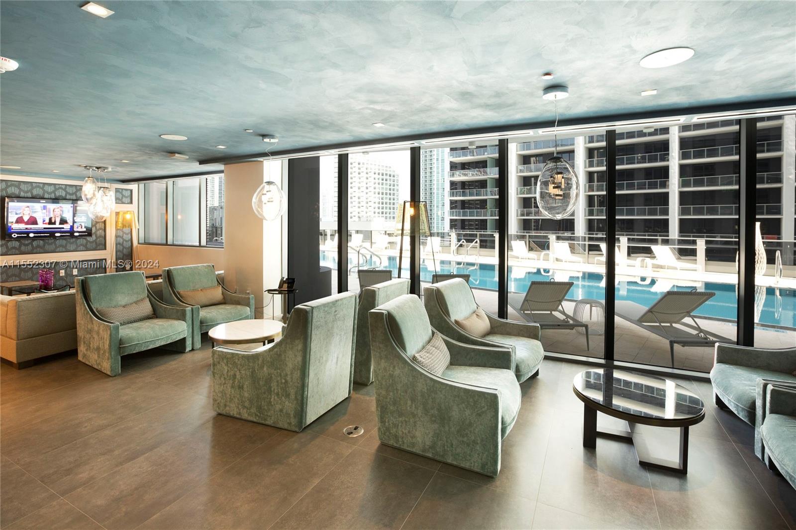 1000 Brickell Plz Unit: PH5703