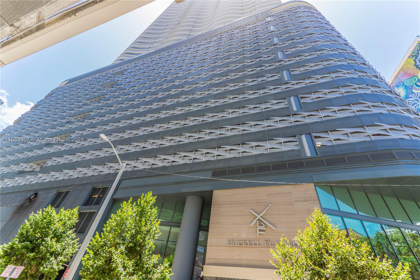 1000 Brickell Plz Unit: PH5703