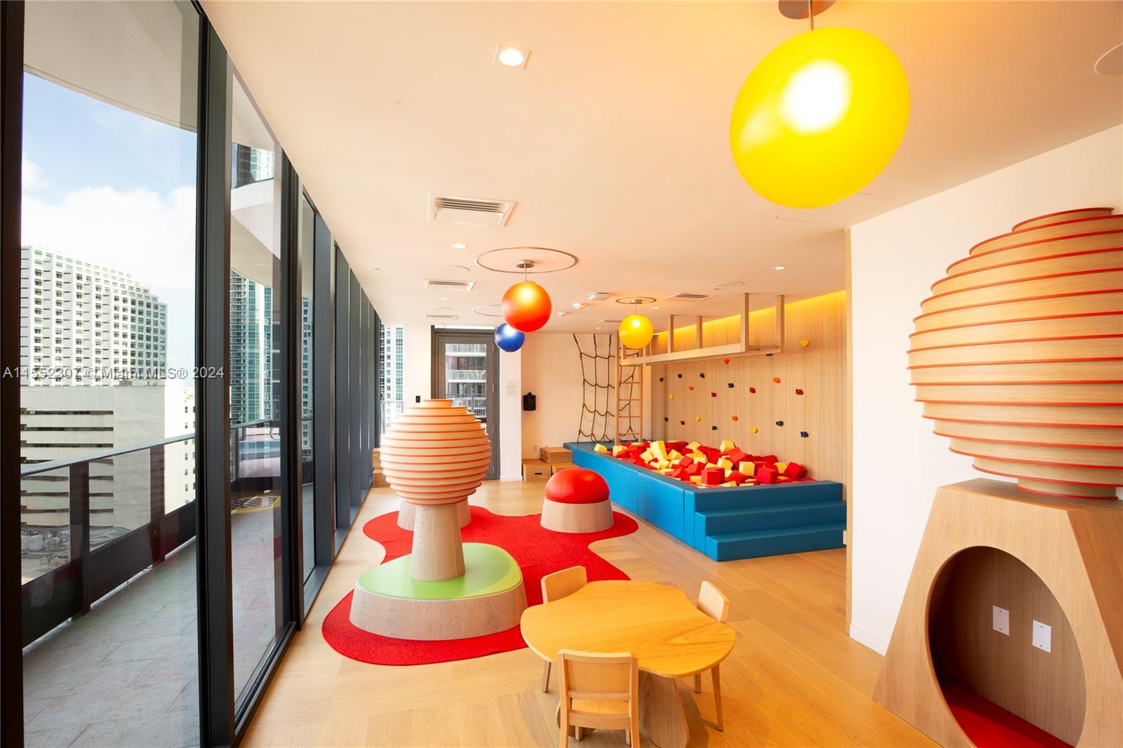 1000 Brickell Plz Unit: PH5703