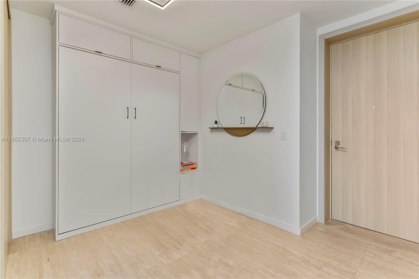 1000 Brickell Plz Unit: PH5703