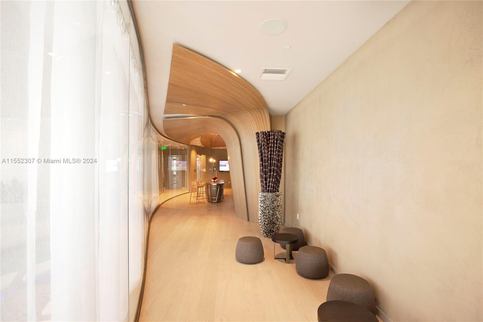 1000 Brickell Plz Unit: PH5703