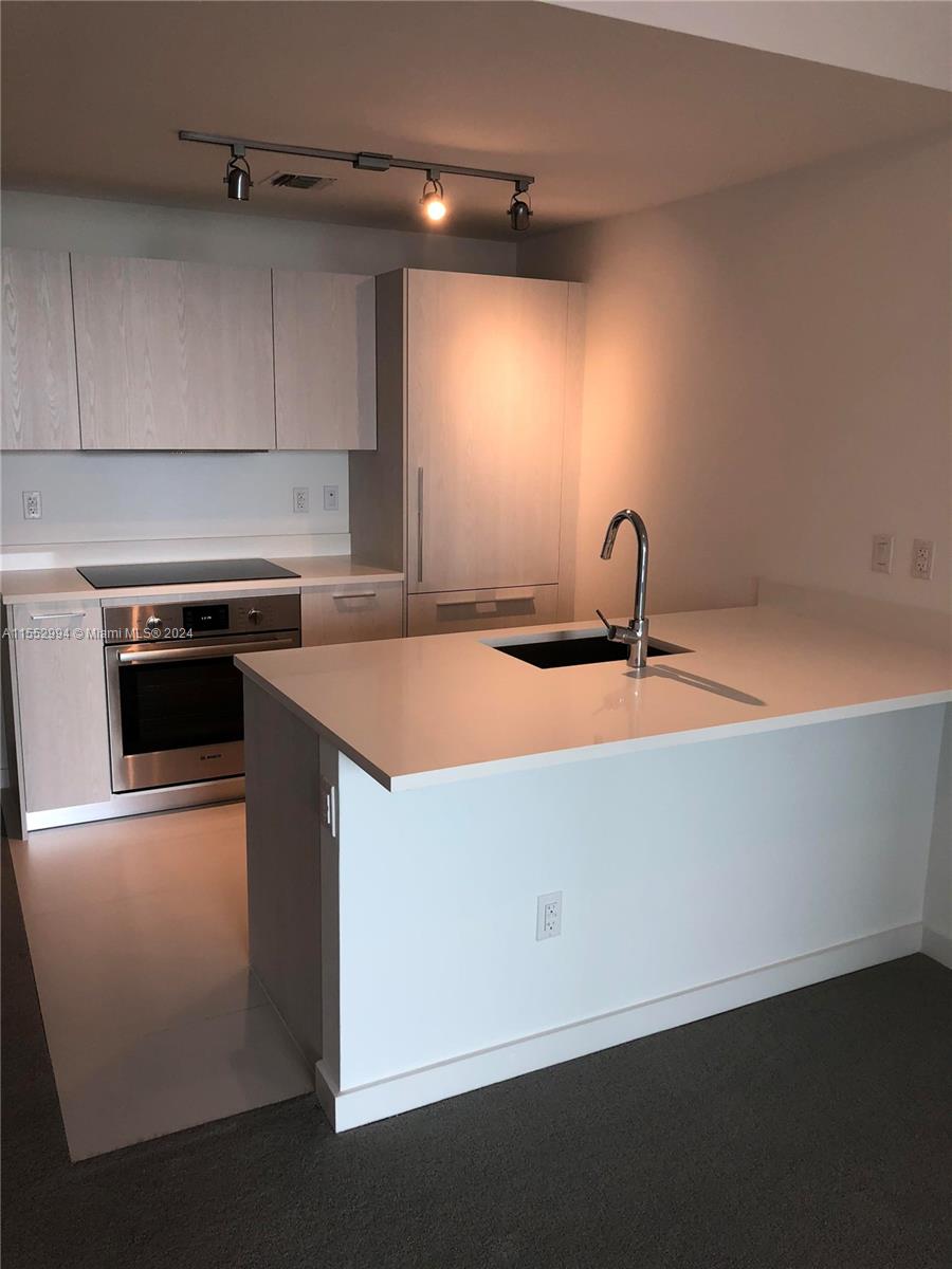 501 NE 31st St # 903