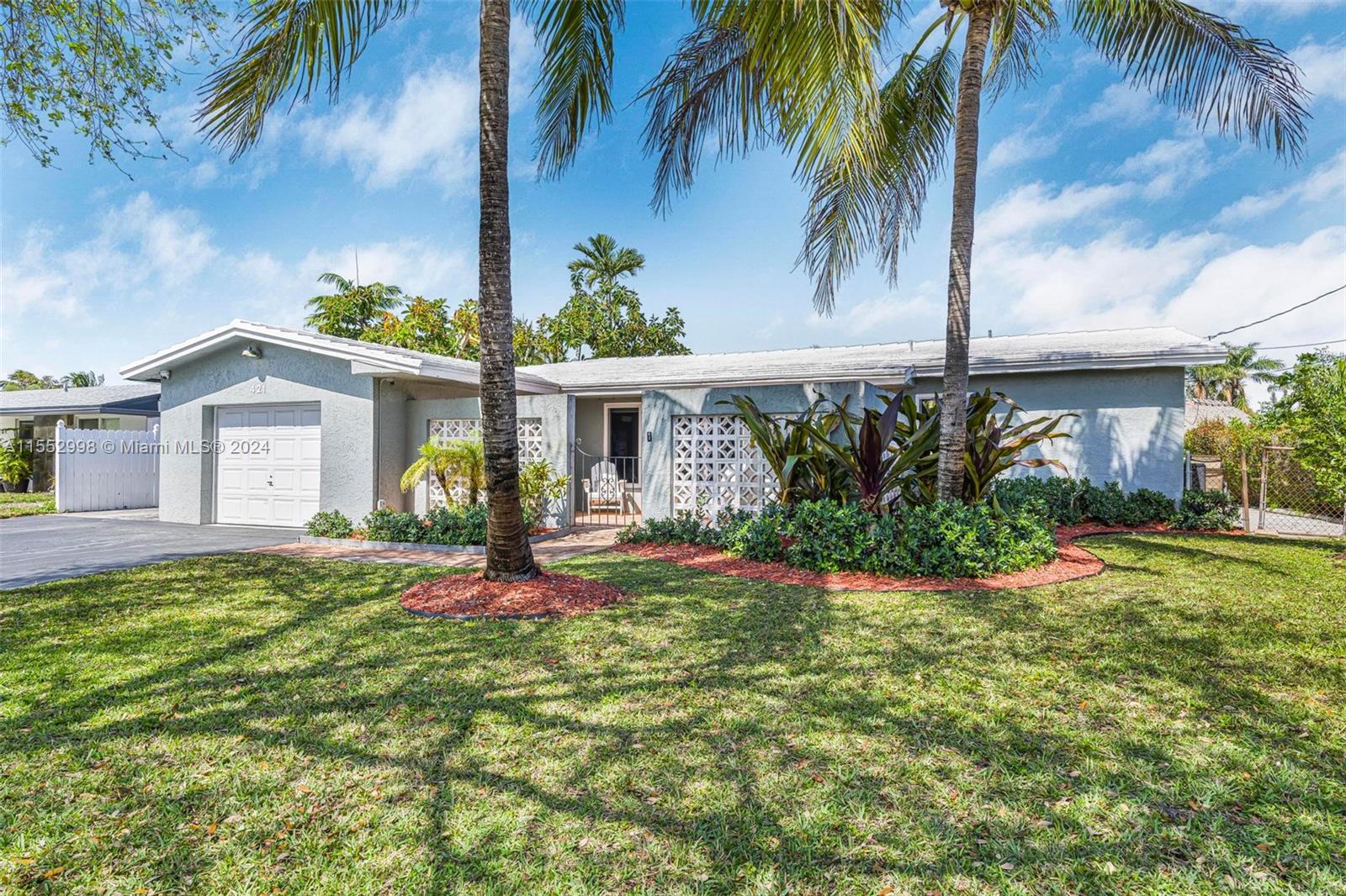 421 SW 18th St